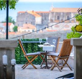 4 Bedroom Villa with Pool in Dubrovnik City, sleeps 8
